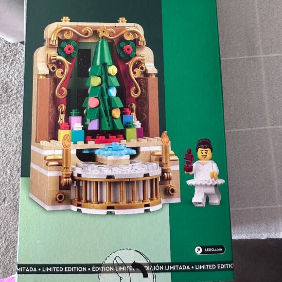 LEGO - Ballerina and Nutcracker scene - LIMITED EDITION - Picture 1 of 2